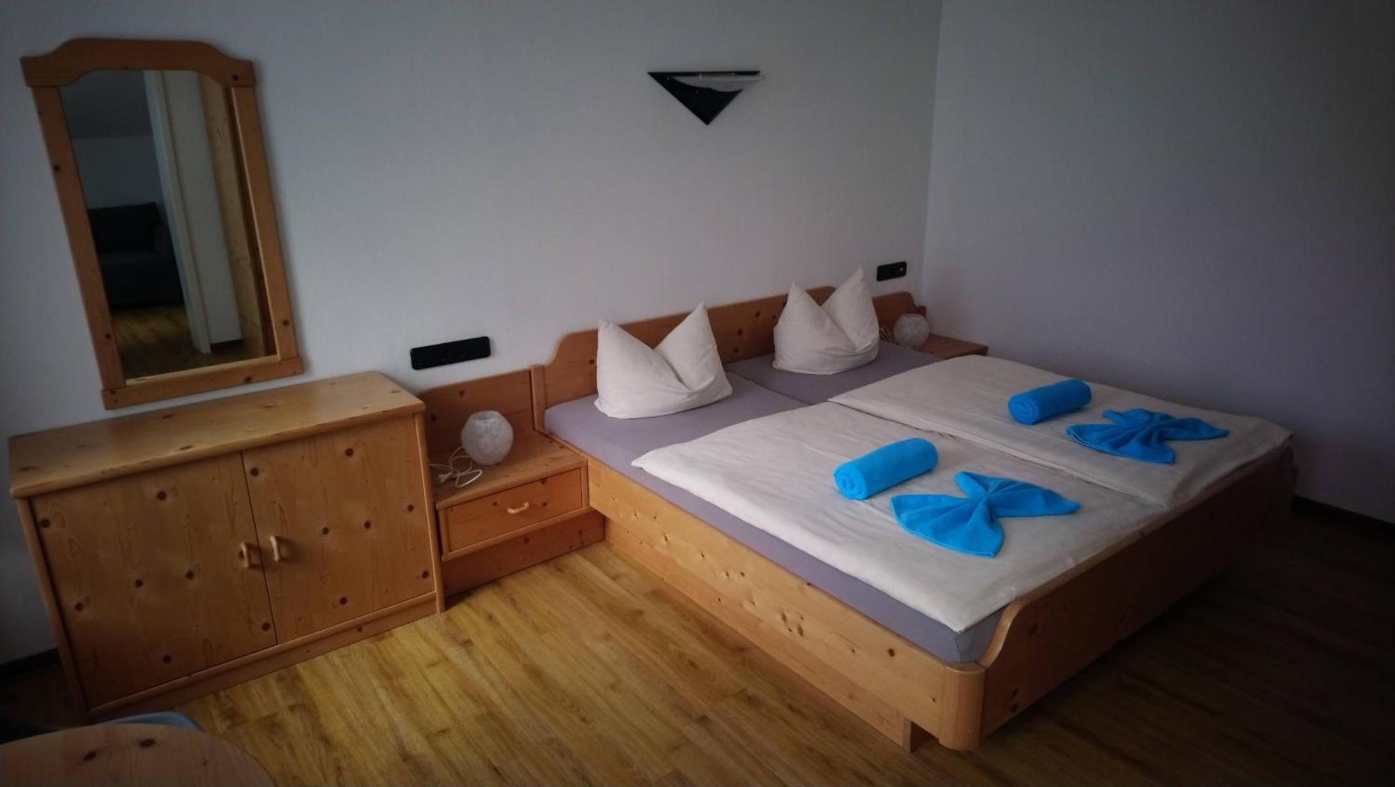 Hotel Waldhaus Romhild 외부 사진