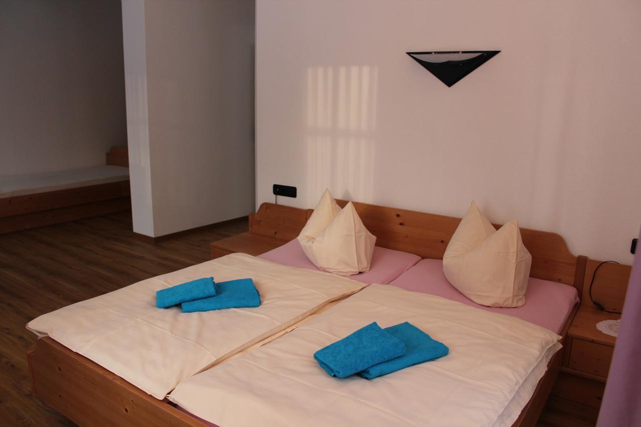 Hotel Waldhaus Romhild 외부 사진