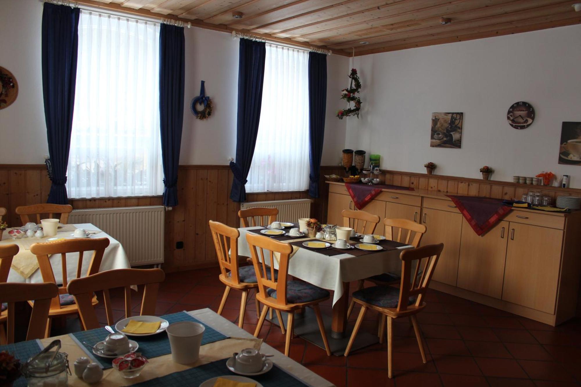 Hotel Waldhaus Romhild 외부 사진